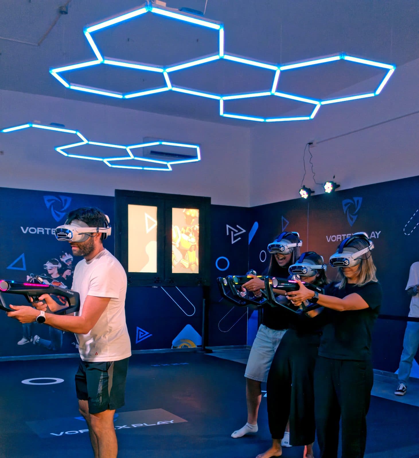 Arena VR con jugadores durante una sesión free-roam